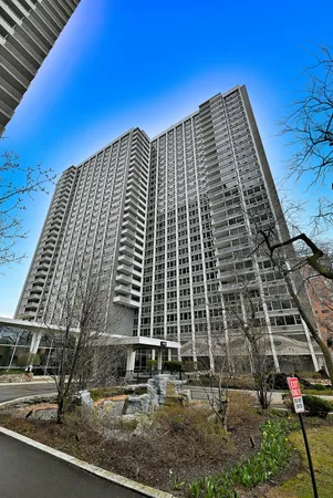 $249,000 | 4250 North Marine Drive, Unit 1731, Chicago, IL 60613