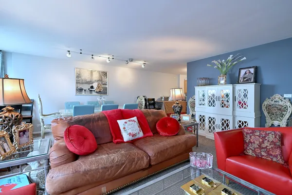 $249,000 | 4250 North Marine Drive, Unit 1731, Chicago, IL 60613