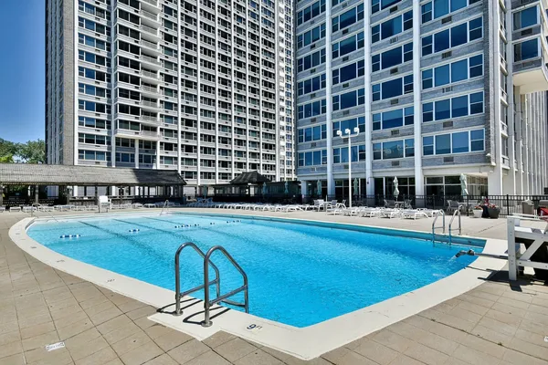 $249,000 | 4250 North Marine Drive, Unit 1731, Chicago, IL 60613