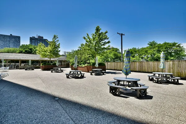 $249,000 | 4250 North Marine Drive, Unit 1731, Chicago, IL 60613