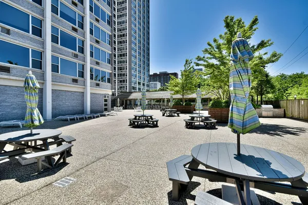 $249,000 | 4250 North Marine Drive, Unit 1731, Chicago, IL 60613