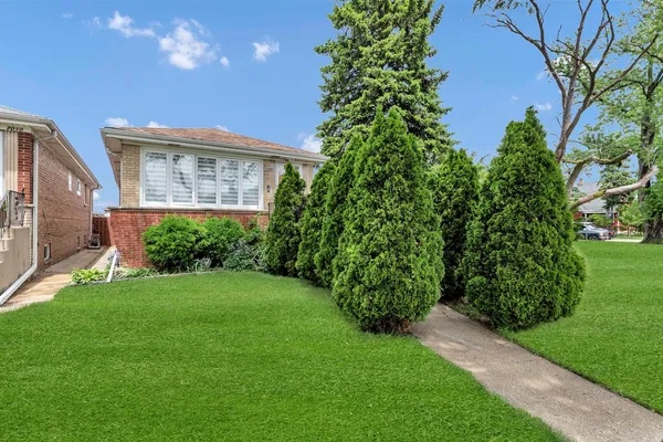 $419,900 | 7008 West Montrose Avenue, Norridge, IL 60706