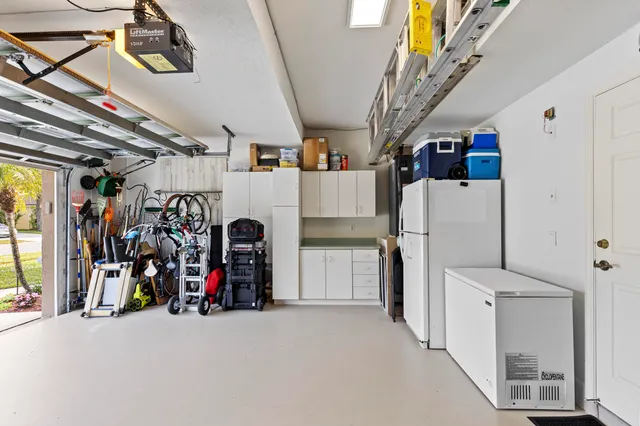 $800,000 | 6429 Shadow Creek Village Circle, Lake Worth, FL 33463