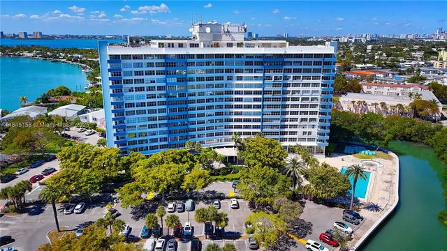 $400,000 | 7441 Wayne Avenue, Unit 15E, Miami Beach, FL 33141