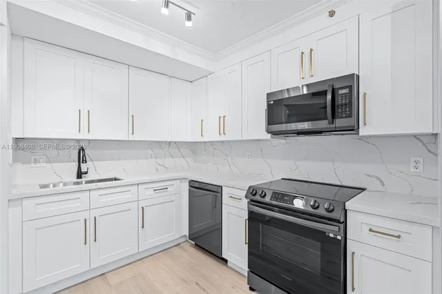 $305,000 | 22841 Southwest 88th Place, Unit 205, Cutler Bay, FL 33190