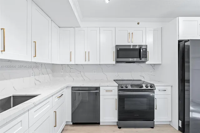 $305,000 | 22841 Southwest 88th Place, Unit 205, Cutler Bay, FL 33190