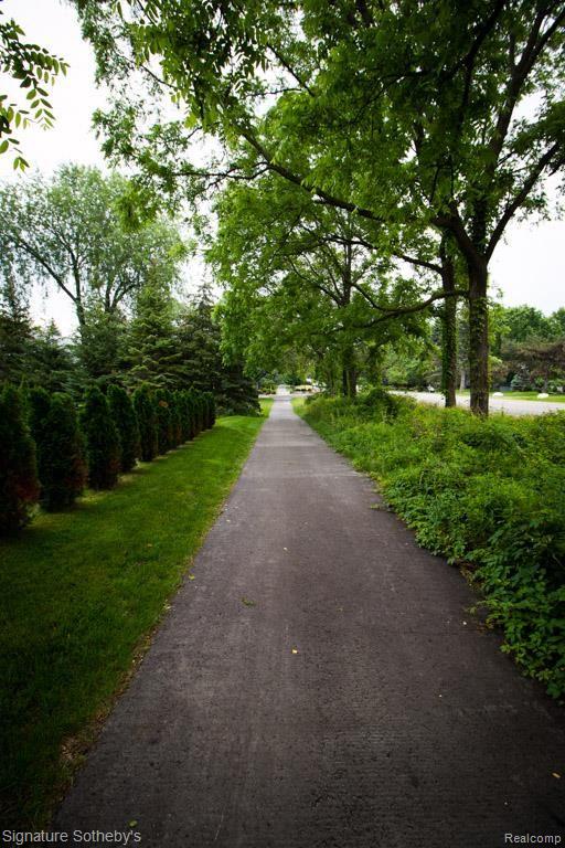 839 Stanford Circle Rochester, MI 48309 - Photo 46 of 48 Stanford Circle (6 of 50).jpg