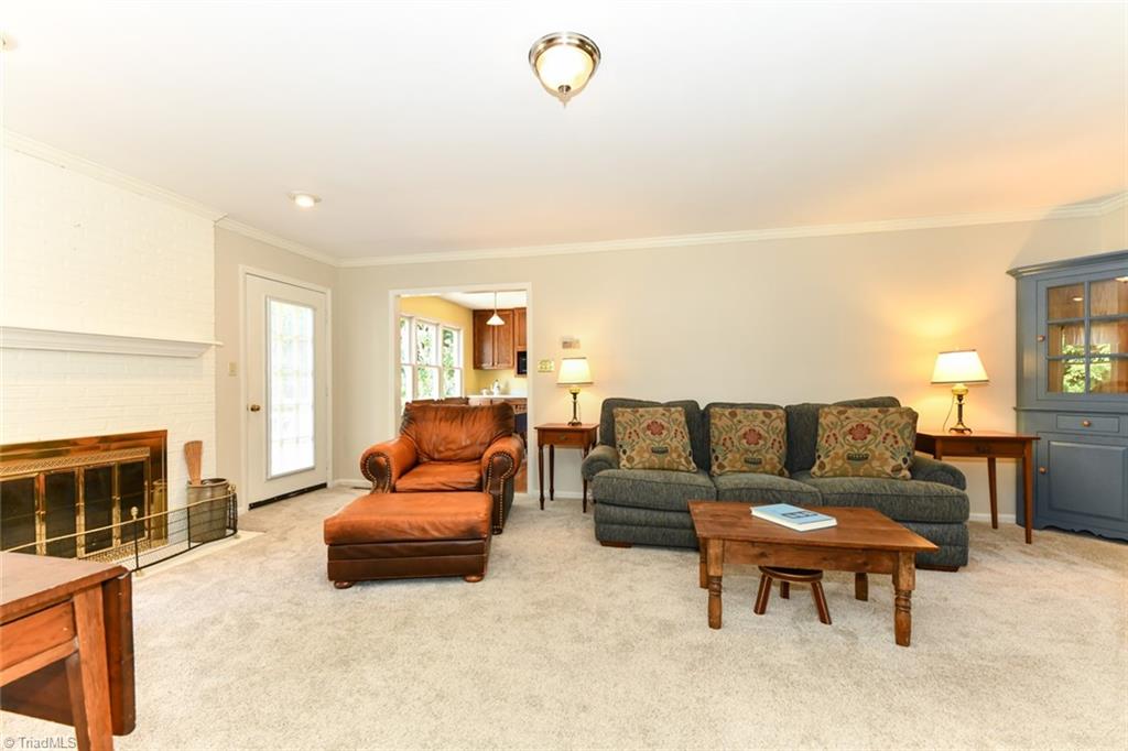 409 Old Mill Road High Point, NC 27265 - Photo 10 of 37 Living Room