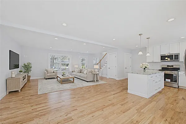 $749,900 | 54 Vespia Lane, South Kingstown, RI 02879