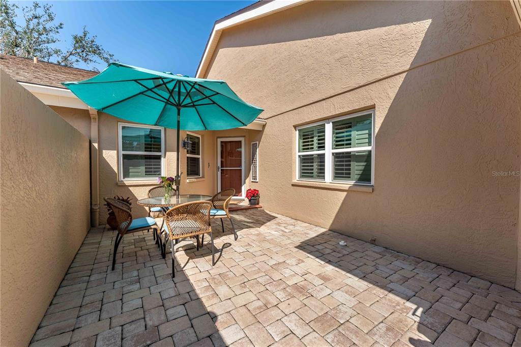 5618 Monte Rosso Road Sarasota, FL 34243 - Photo 5 of 50 Gallery Image 5