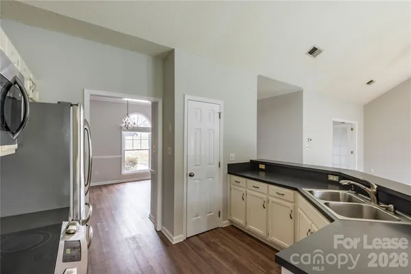 $2,300 | 803 Brightmoor Drive, Matthews, NC 28105