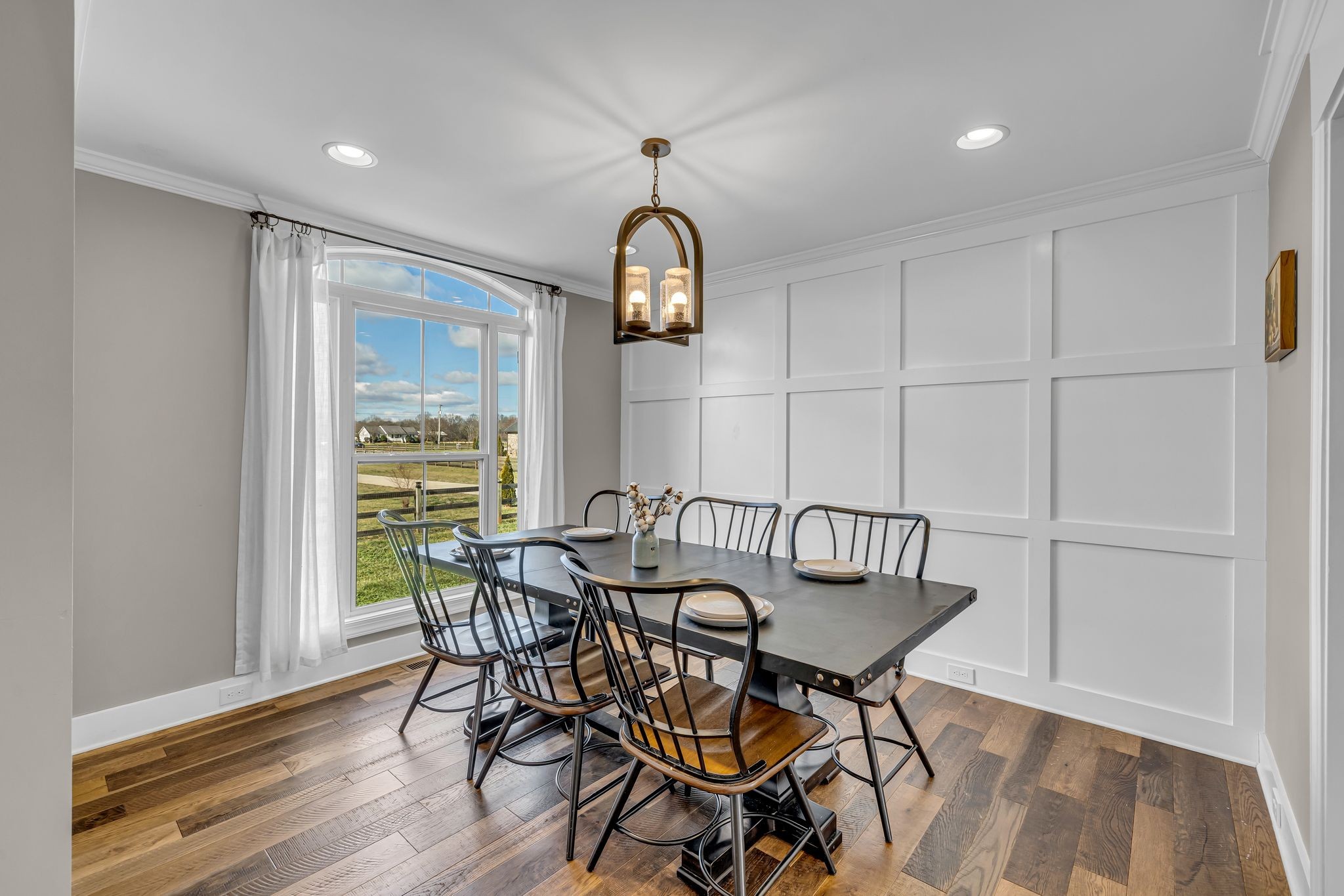 852 Longview Road Shelbyville, TN 37160 - Photo 12 of 38 a view of a dining room with furniture and wooden floor