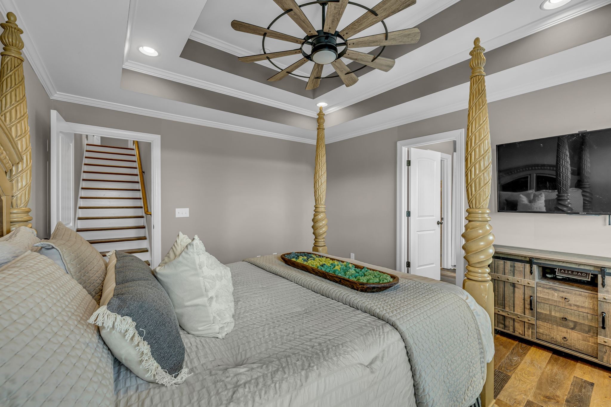 852 Longview Road Shelbyville, TN 37160 - Photo 18 of 38 a bedroom with a bed and a television on desk