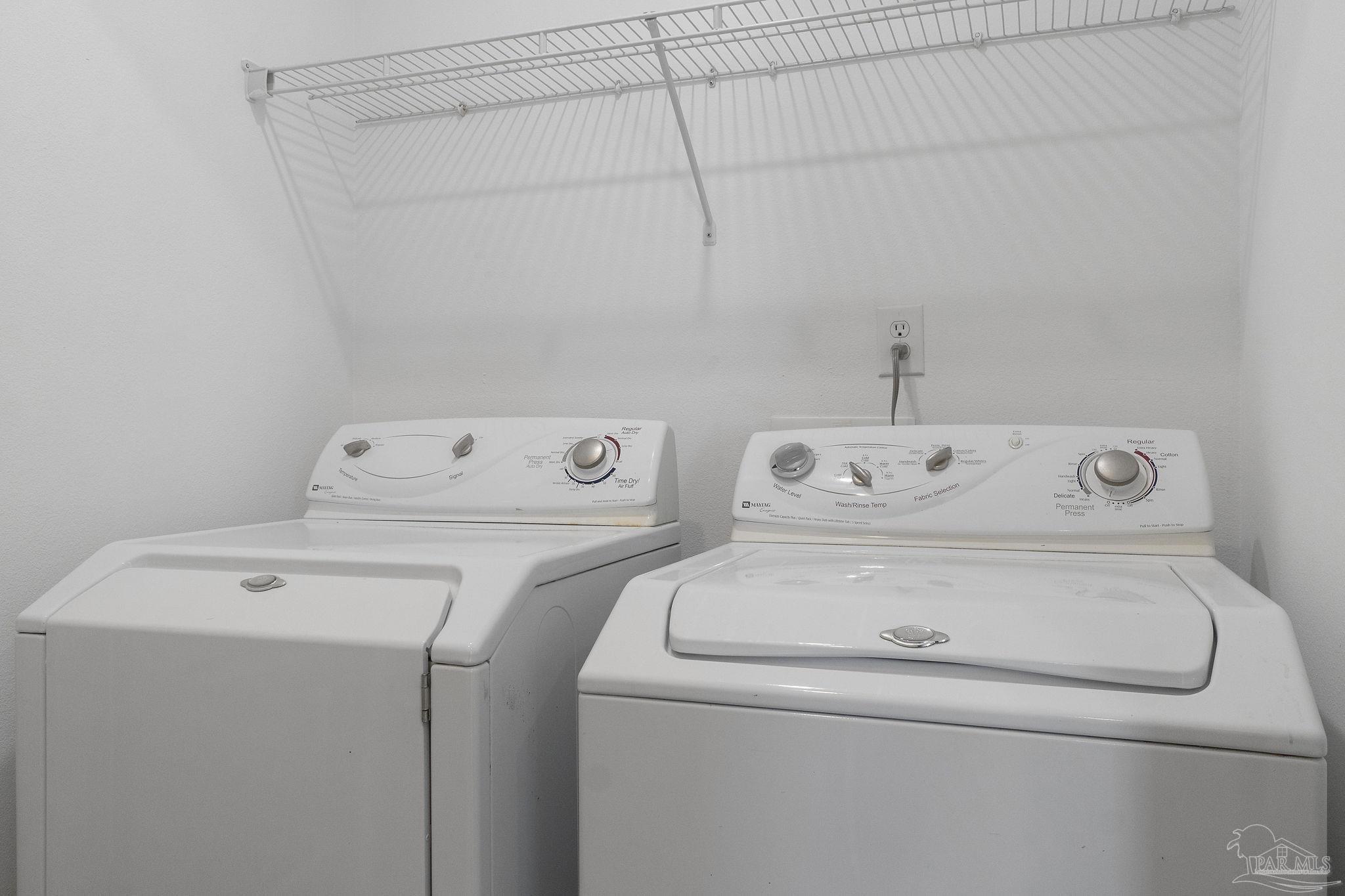 576 Edith Lane Pensacola, FL 32534 - Photo 33 of 38 a utility room with dryer and washer