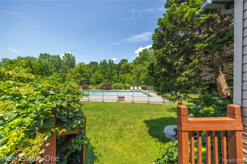 25740 Farmbrook Road Southfield, MI 48034 - Photo 48 of 64 Gallery Image 48