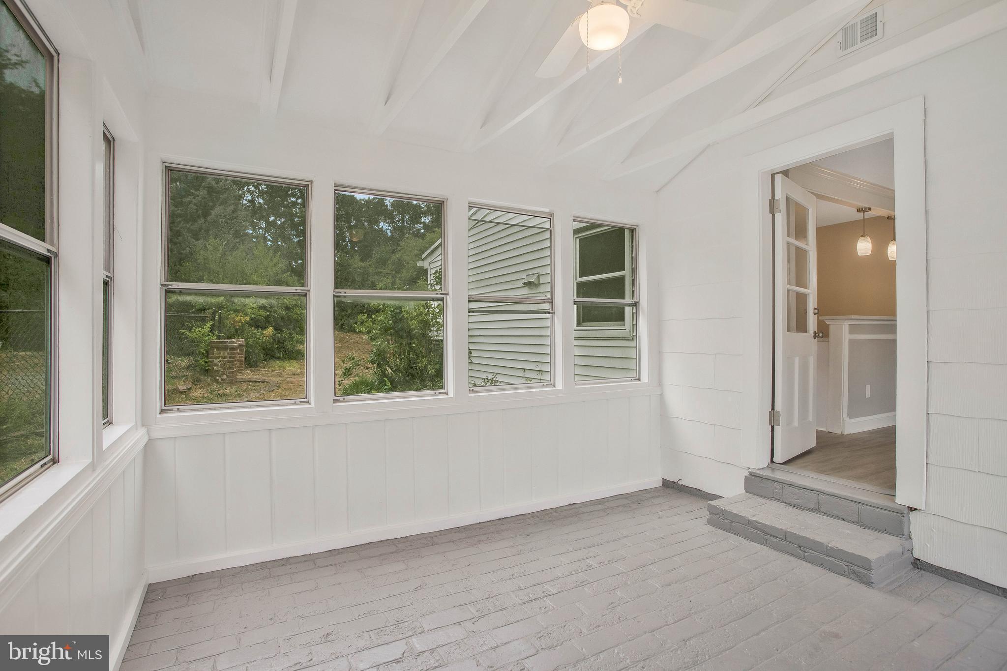 8320 Rolling Road Manassas, VA 20110 - Photo 20 of 30 Gallery Image 20