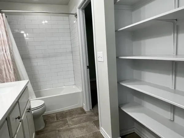 $2,100 | 7505 Vidrine Street, Austin, TX 78754