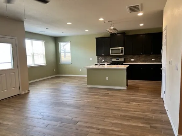 $2,100 | 7505 Vidrine Street, Austin, TX 78754