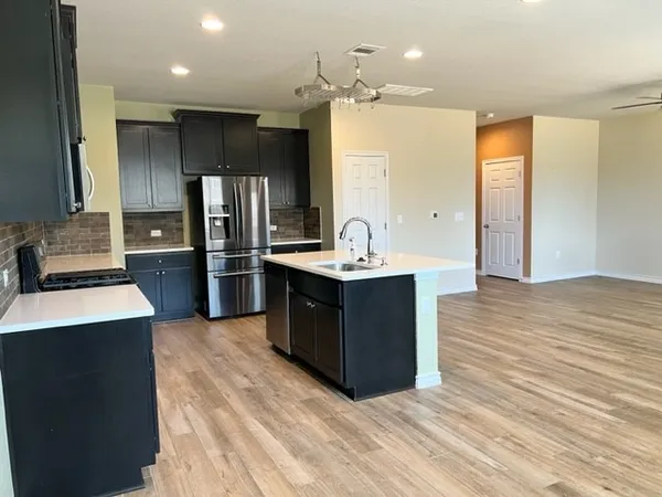 $2,100 | 7505 Vidrine Street, Austin, TX 78754