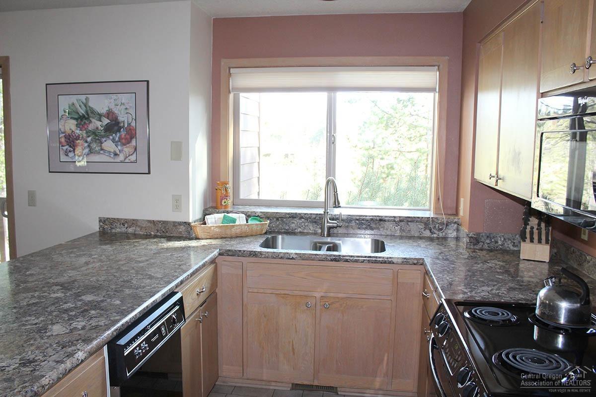 57317-3 Beaver Ridge Loop Sunriver, OR 97707 - Photo 10 of 23 Gallery Image 10