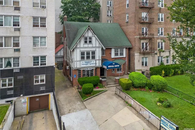 $5,500,000 | 622 Ocean Avenue | Prospect Park South