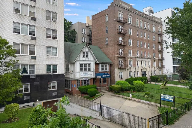 $5,500,000 | 622 Ocean Avenue | Prospect Park South