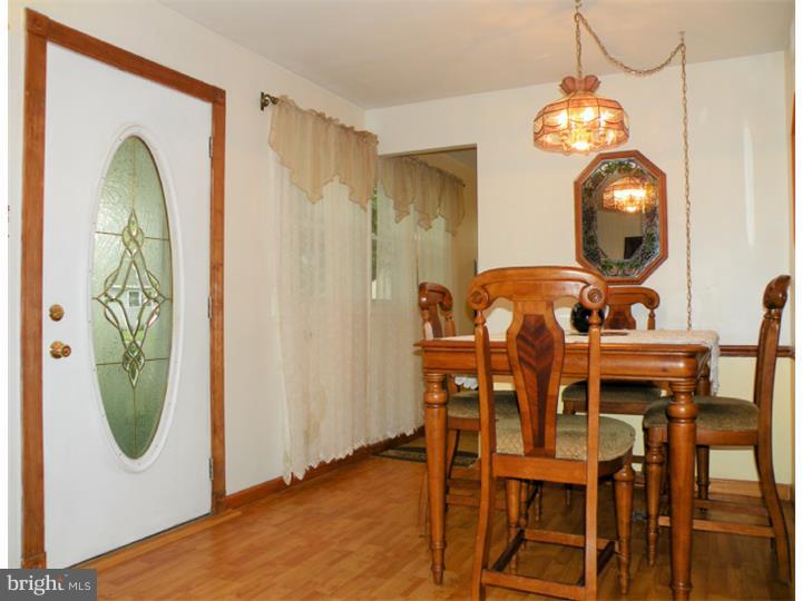 587 Arbor Road Morrisville, PA 19067 - Photo 6 of 20 Dining Room
