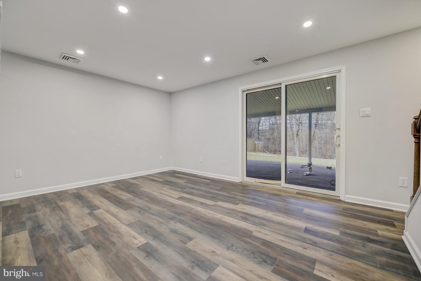 9366 Annapolis Road Philadelphia, PA 19114 - Photo 7 of 26 Gallery Image 7