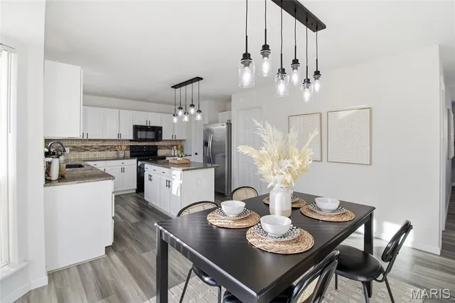 $439,900 | 564 Hickory Manor, Arnold, MO 63010