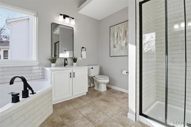 $439,900 | 564 Hickory Manor, Arnold, MO 63010