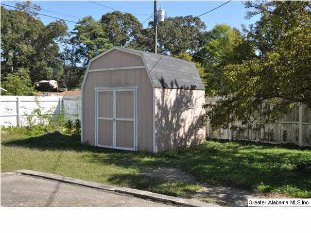 1925 Linden Street Leeds, AL 35094 - Photo 15 of 18