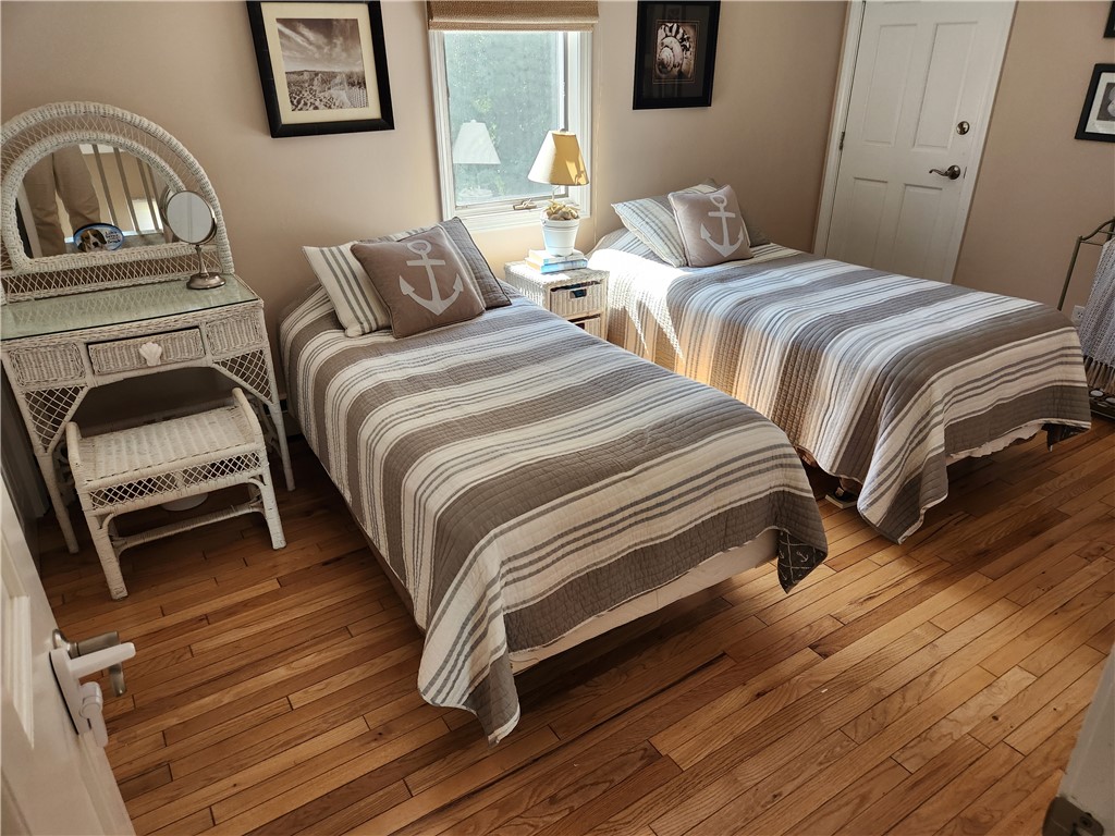 47 Treasure Road Narragansett, RI 02882 - Photo 10 of 12