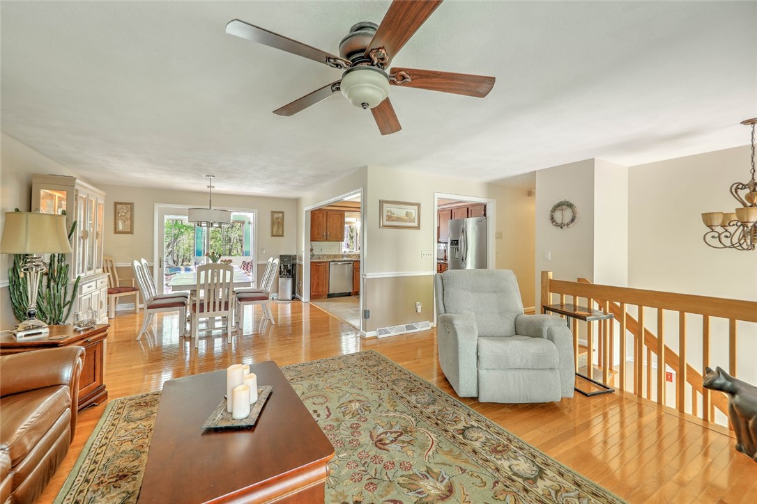89 Swan Road Smithfield, RI 02917 - Photo 6 of 47