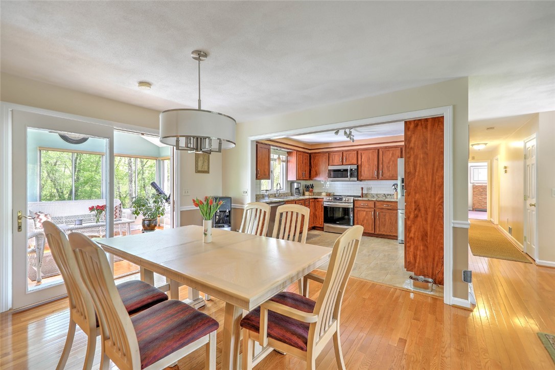 89 Swan Road Smithfield, RI 02917 - Photo 8 of 47