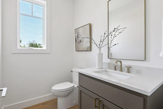 $1,310,000 | 5651 Buffington Lane, Shorewood, MN 55331