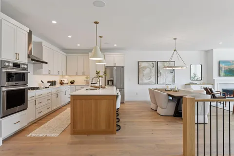 $1,310,000 | 5651 Buffington Lane, Shorewood, MN 55331