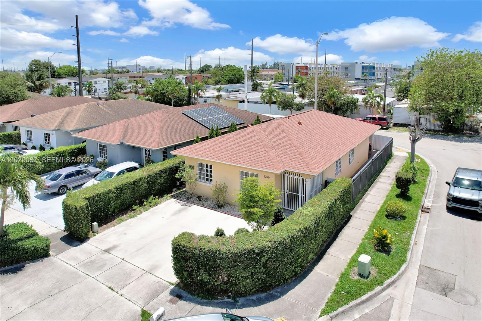 1396 West 30th Street Hialeah, FL 33012 - Photo 5 of 37