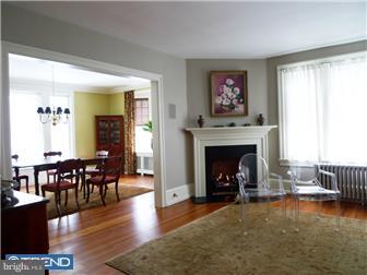 407 St Davids Road Wayne, PA 19087 - Photo 3 of 12 Living Room