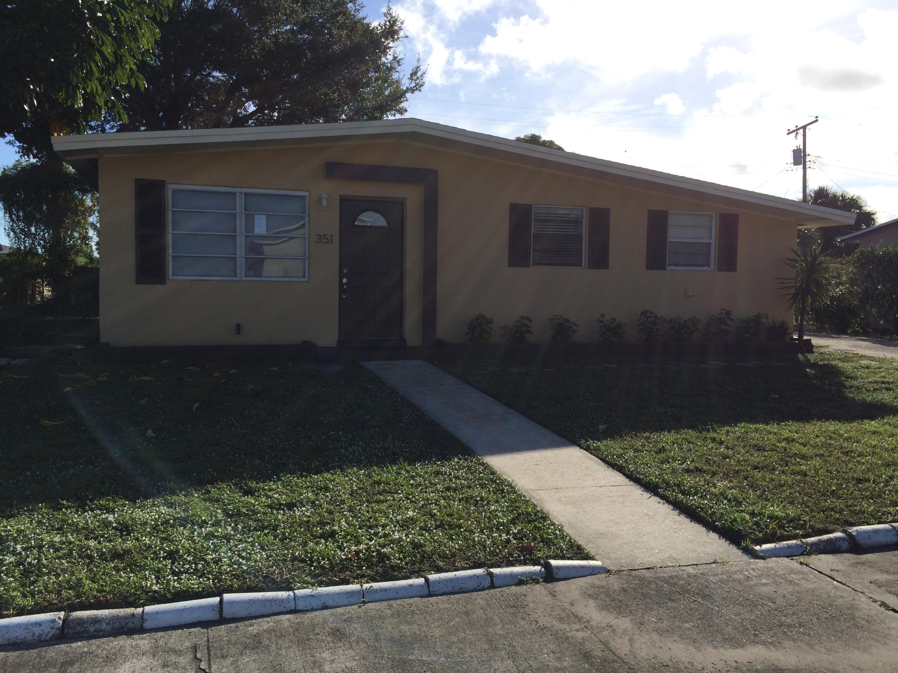 351 West 16th Way Riviera Beach, FL 33404 - Photo 2 of 20 IMG_7274