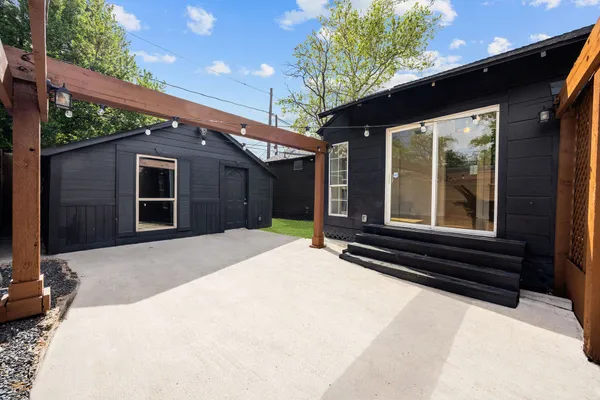 $600,000 | 1310 Walton Street, Houston, TX 77009
