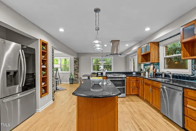 $848,000 | 1509 Cumberland Road, Chapel Hill, NC 27514