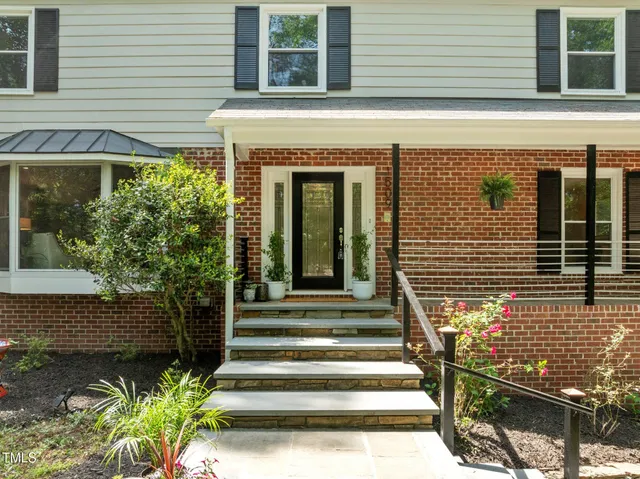 $848,000 | 1509 Cumberland Road, Chapel Hill, NC 27514