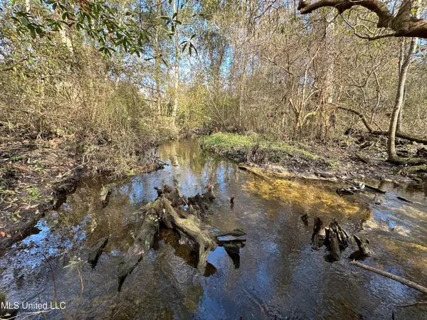 $229,637 | 1 Dap Road East, Moss Point, MS 39562