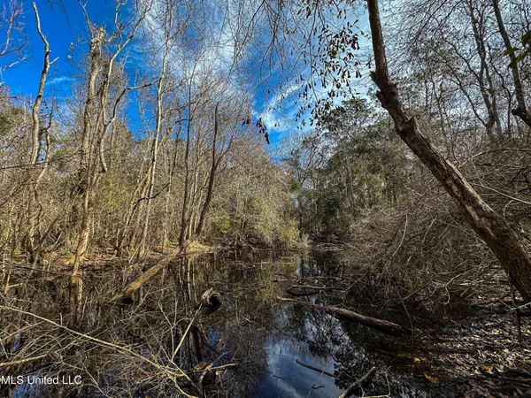 $229,637 | 1 Dap Road East, Moss Point, MS 39562