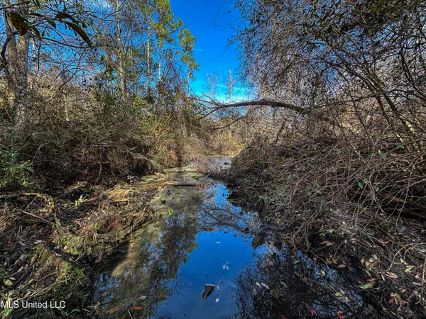 $229,637 | 1 Dap Road East, Moss Point, MS 39562