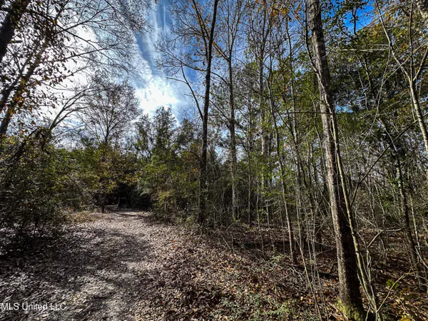 $229,637 | 1 Dap Road East, Moss Point, MS 39562