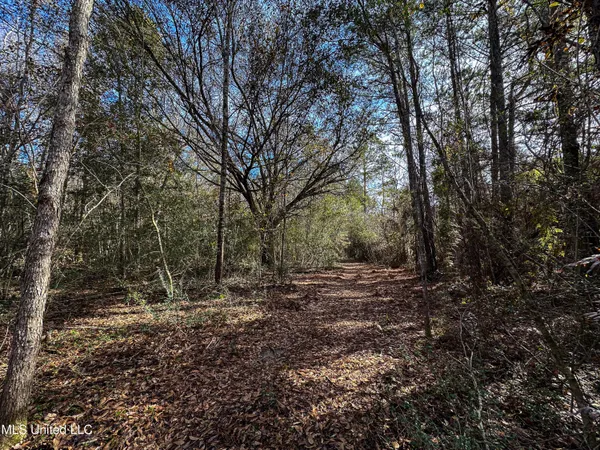 $229,637 | 1 Dap Road East, Moss Point, MS 39562