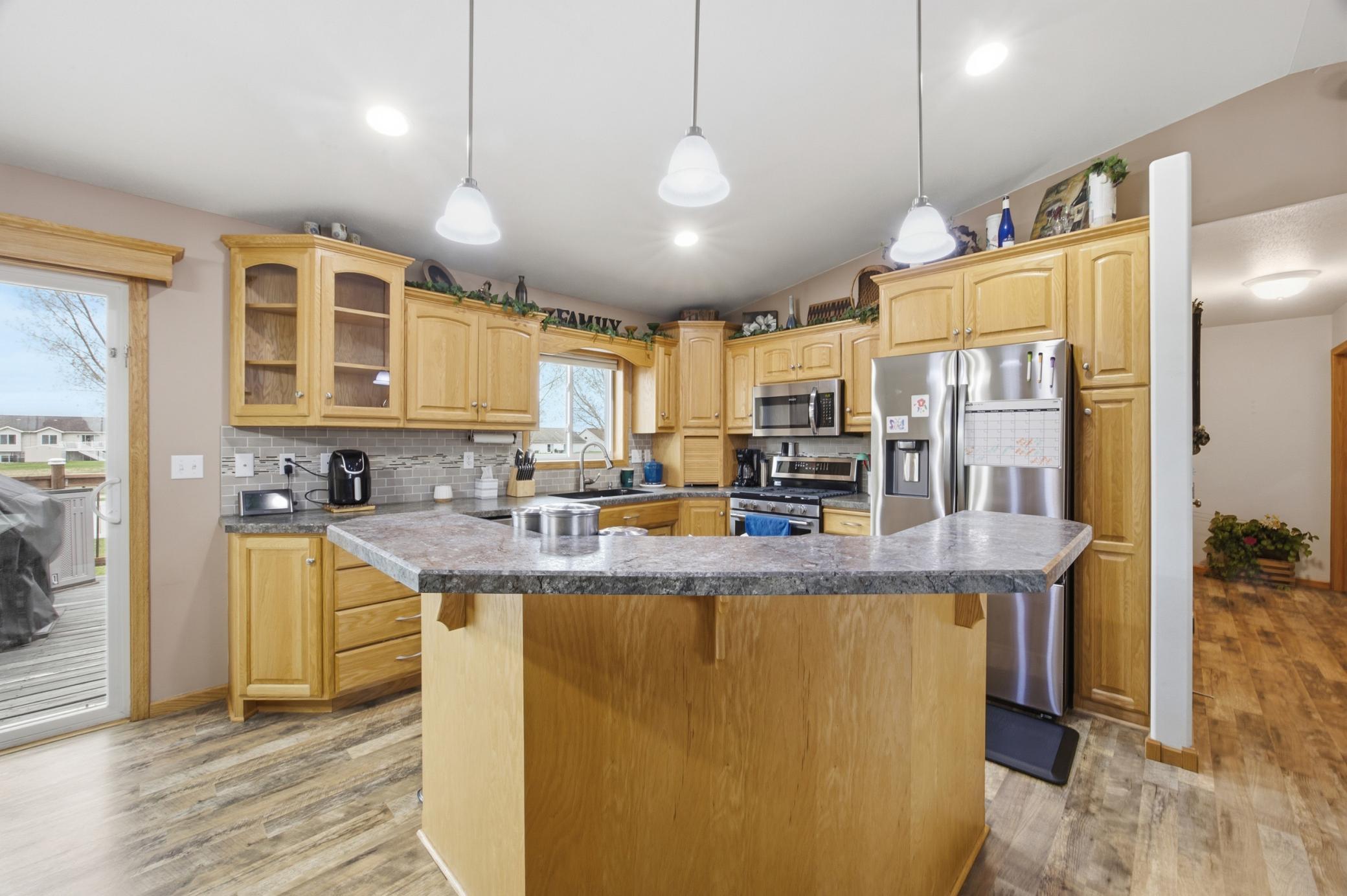 4236 38th Avenue South Fargo, ND 58104 - Photo 7 of 30