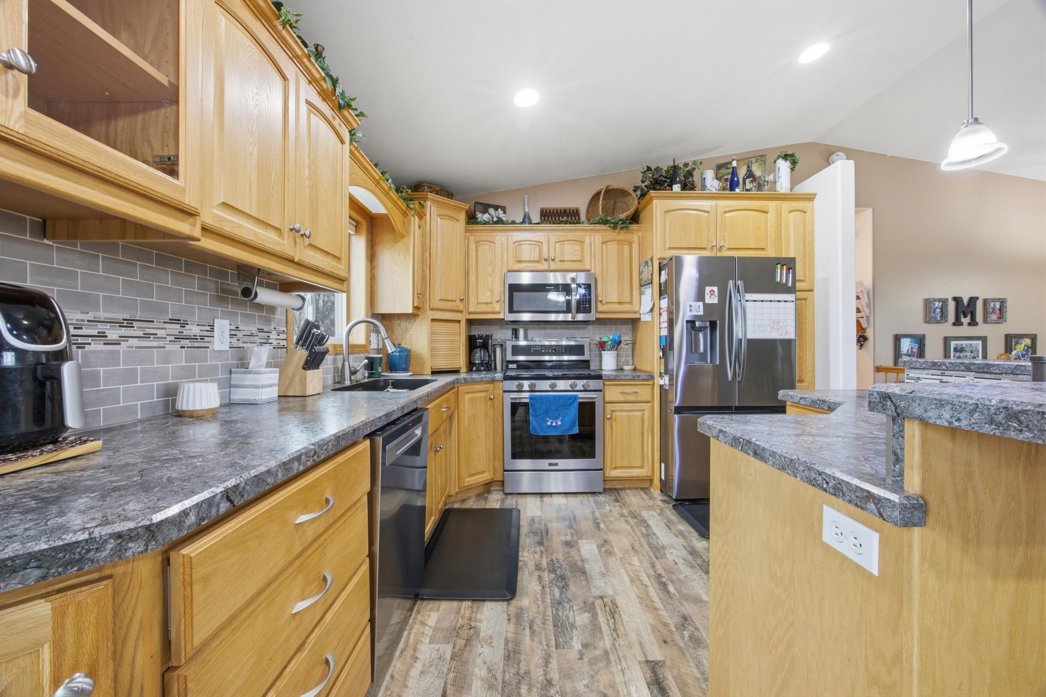 4236 38th Avenue South Fargo, ND 58104 - Photo 8 of 30