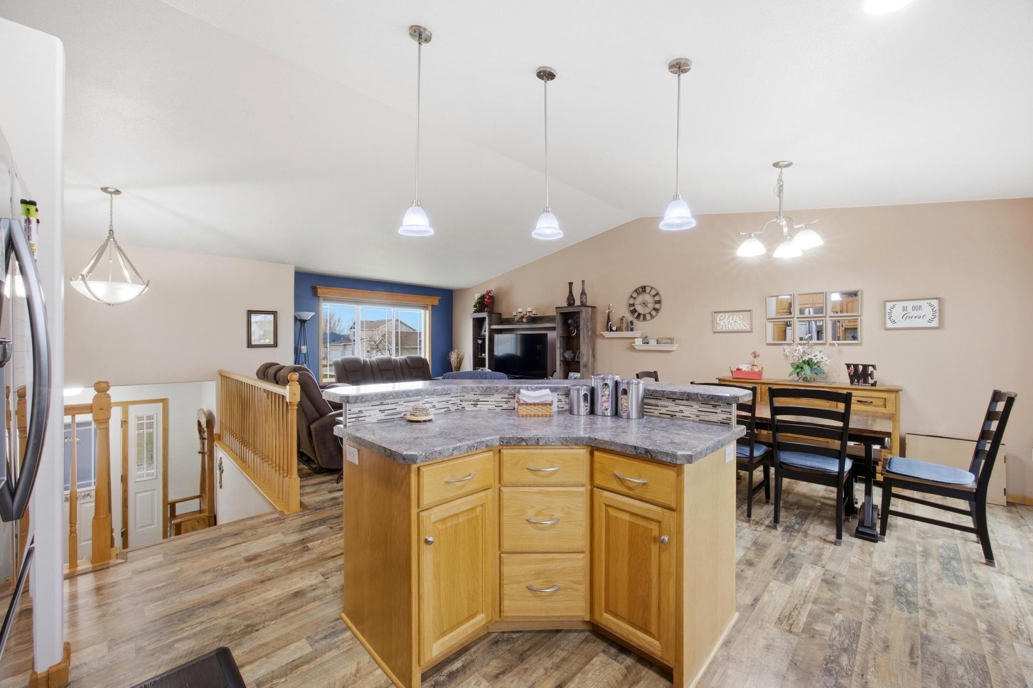 4236 38th Avenue South Fargo, ND 58104 - Photo 9 of 30